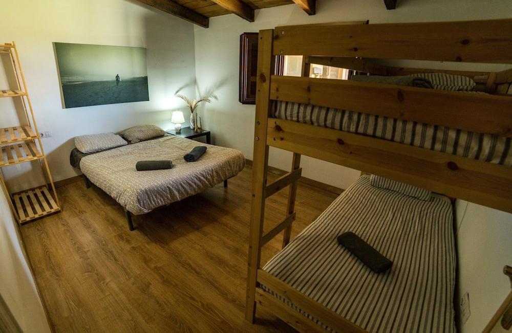 Surf House Hostel Callao Salvaje Exterior photo